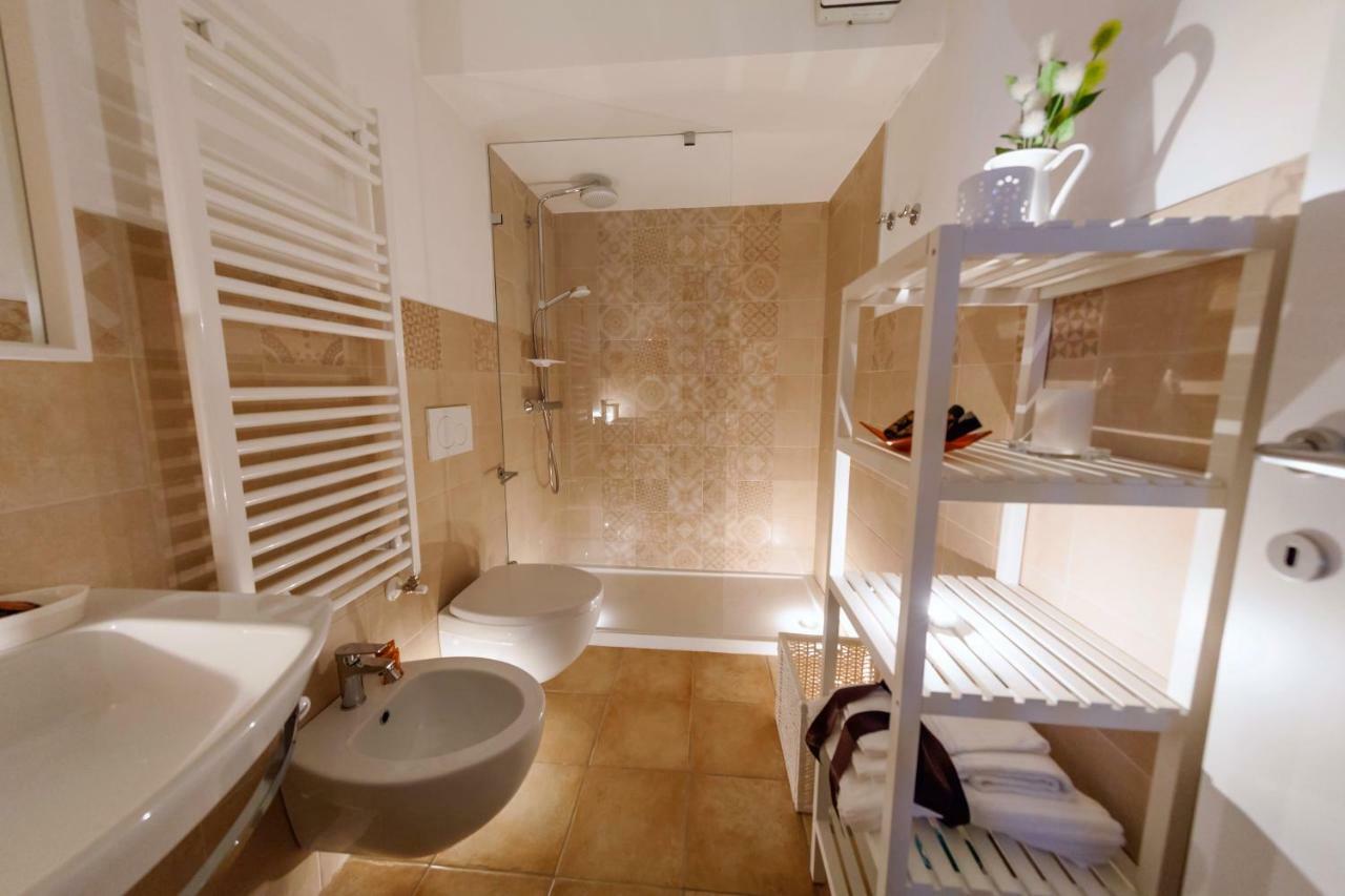 Casa Vacanza L'Alloro 2 Matera Bagian luar foto
